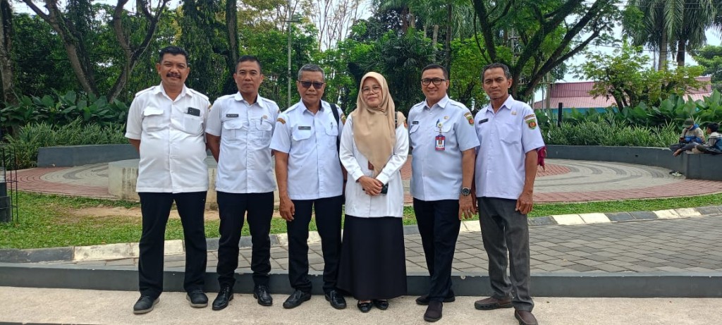 Koordinasi dan Survei Pemasangan Poster di Mading Area Edu Park