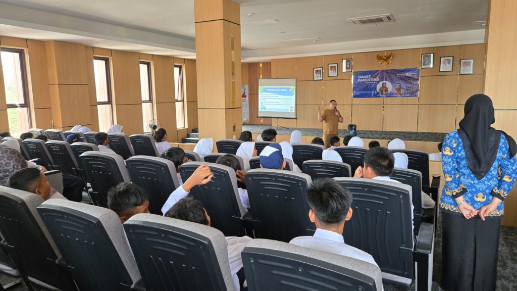 DP2PA Samarinda Gelar Sosialisasi Pencegahan Kekerasan terhadap Anak di SMPN 16 Samarinda