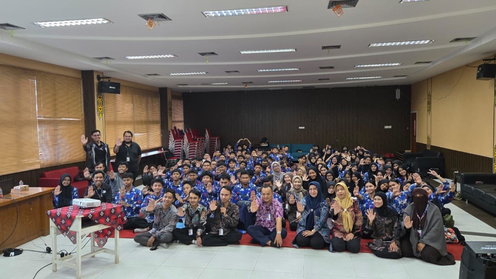 Lewat Sosialisasi “Mental Sehat, Skill Hebat”, Siswa SMK Airlangga Diajak Perhatikan Kesehatan Mental