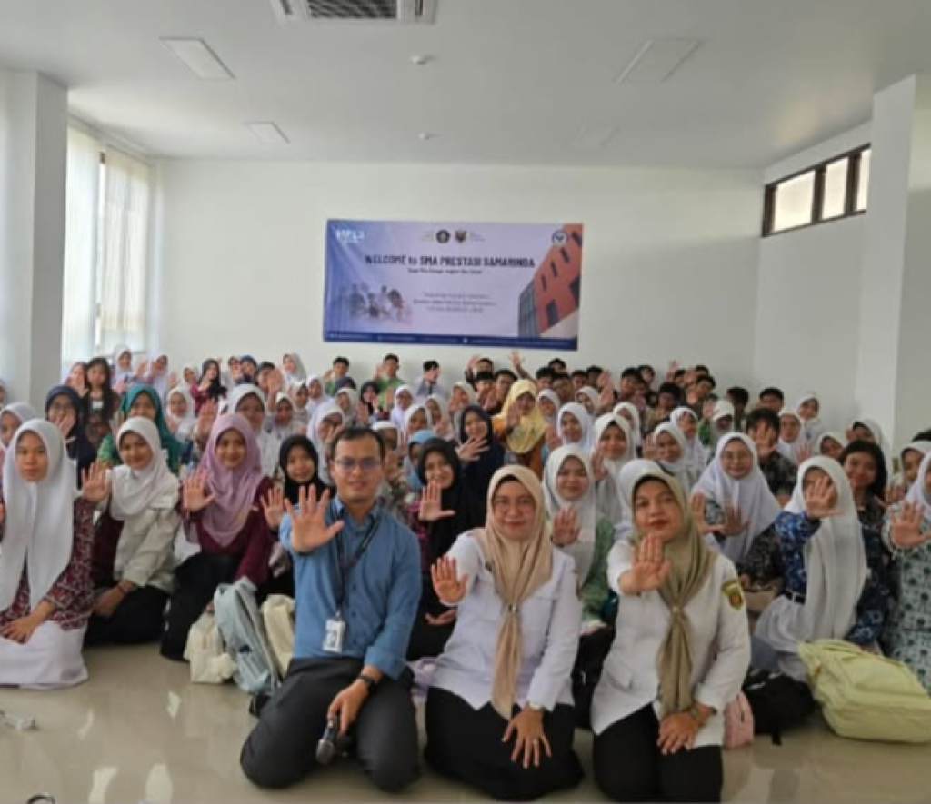 Lindungi Generasi Muda dari Perundungan, DP2PA Kota Samarinda jadi Narasumber MPLS di SMA Prestasi Samarinda