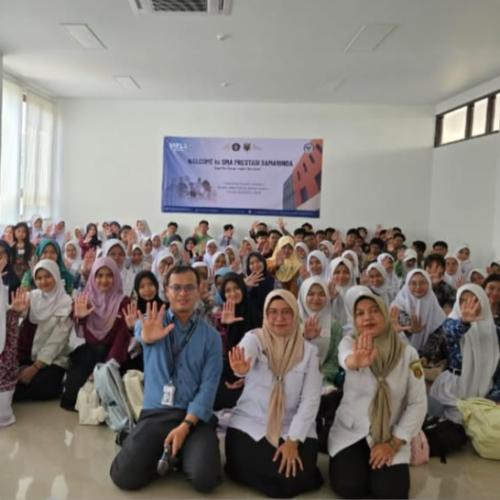 Lindungi Generasi Muda dari Perundungan, DP2PA Kota Samarinda jadi Narasumber MPLS di SMA Prestasi Samarinda