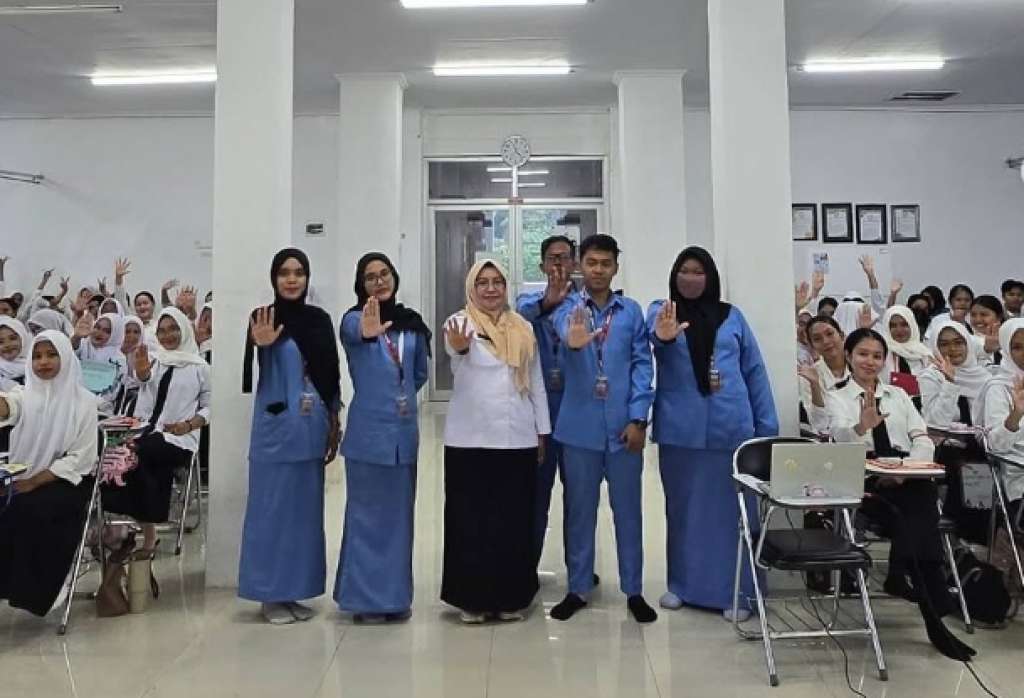 DP2PA Kota Samarinda Edukasi Mahasiswa Baru STIKES Mutiara Mahakam tentang Bullying dan Pencegahan Pornografi